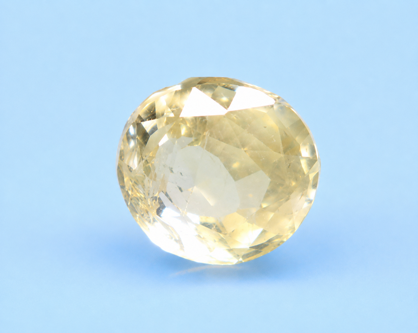 Yellow Sapphire (Pukhraj) 3.31 Ct