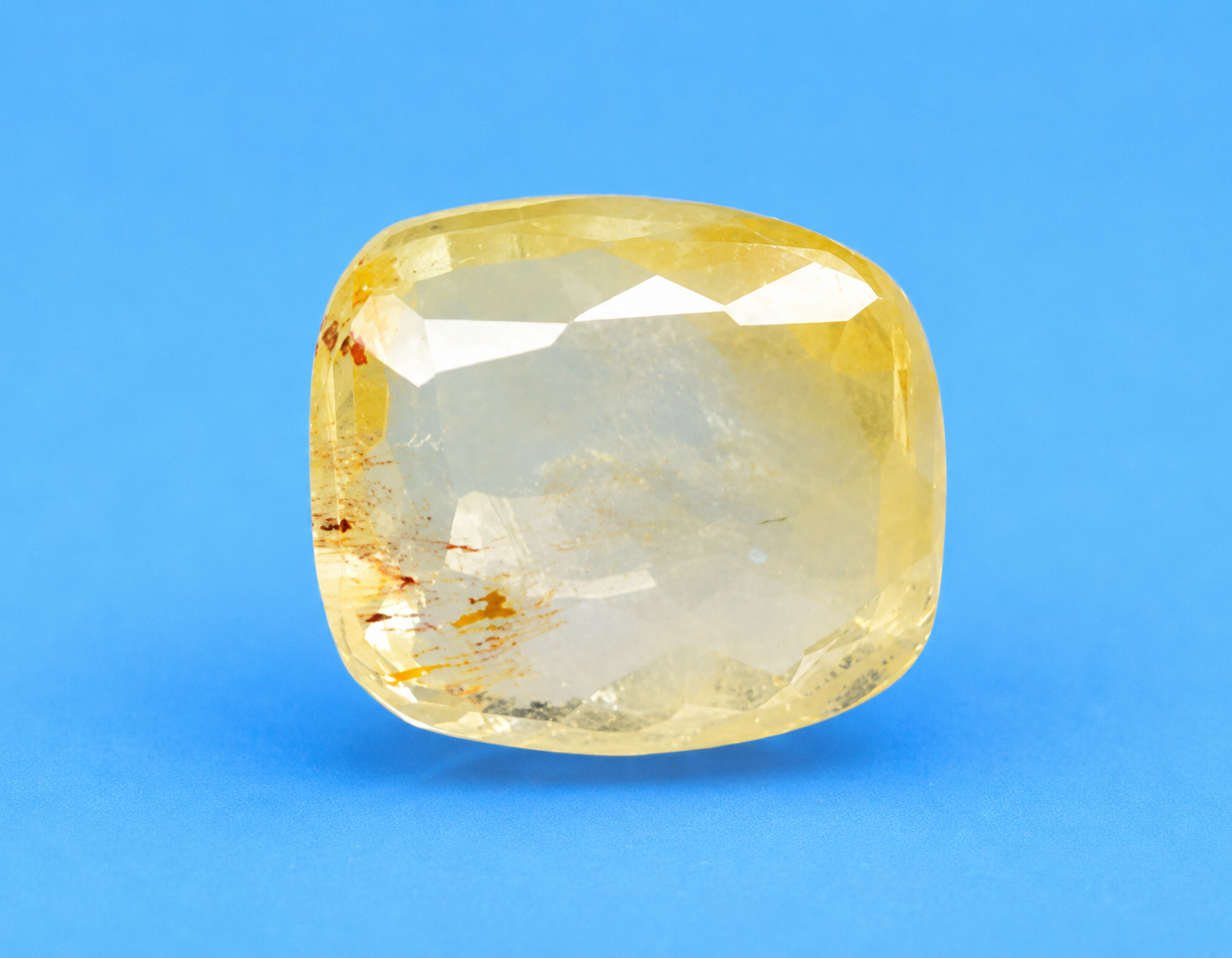 Yellow Sapphire (Pukhraj) 4.04 Ct