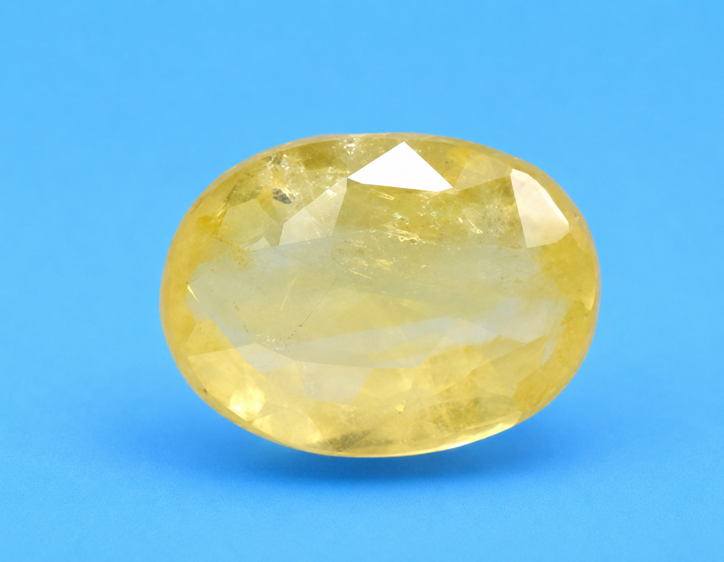 Yellow Sapphire (Pukhraj) 5.61 Ct