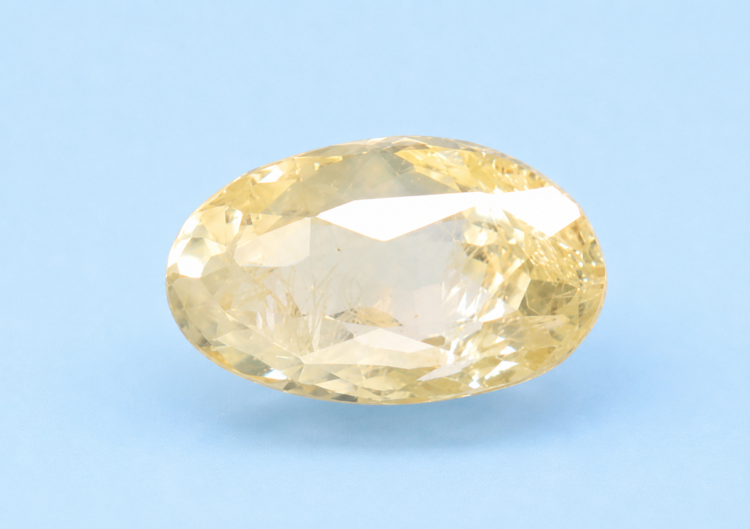 Yellow Sapphire (Pukhraj) 3.23 Ct