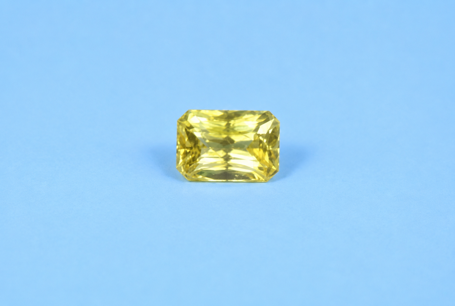 Natural Yellow Sapphire (Pukhraj) 5.15 Ct