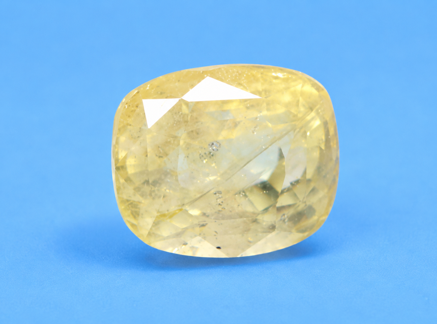 Yellow Sapphire (Pukhraj) 9.21 Ct